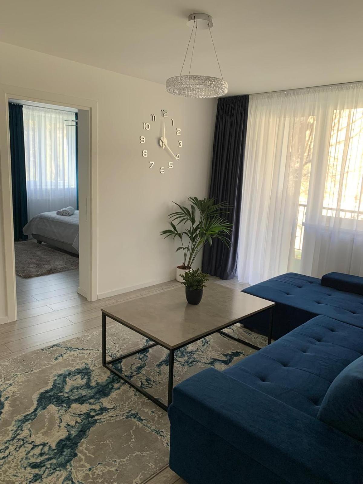 Rose Apartment Piatra Neamţ Extérieur photo