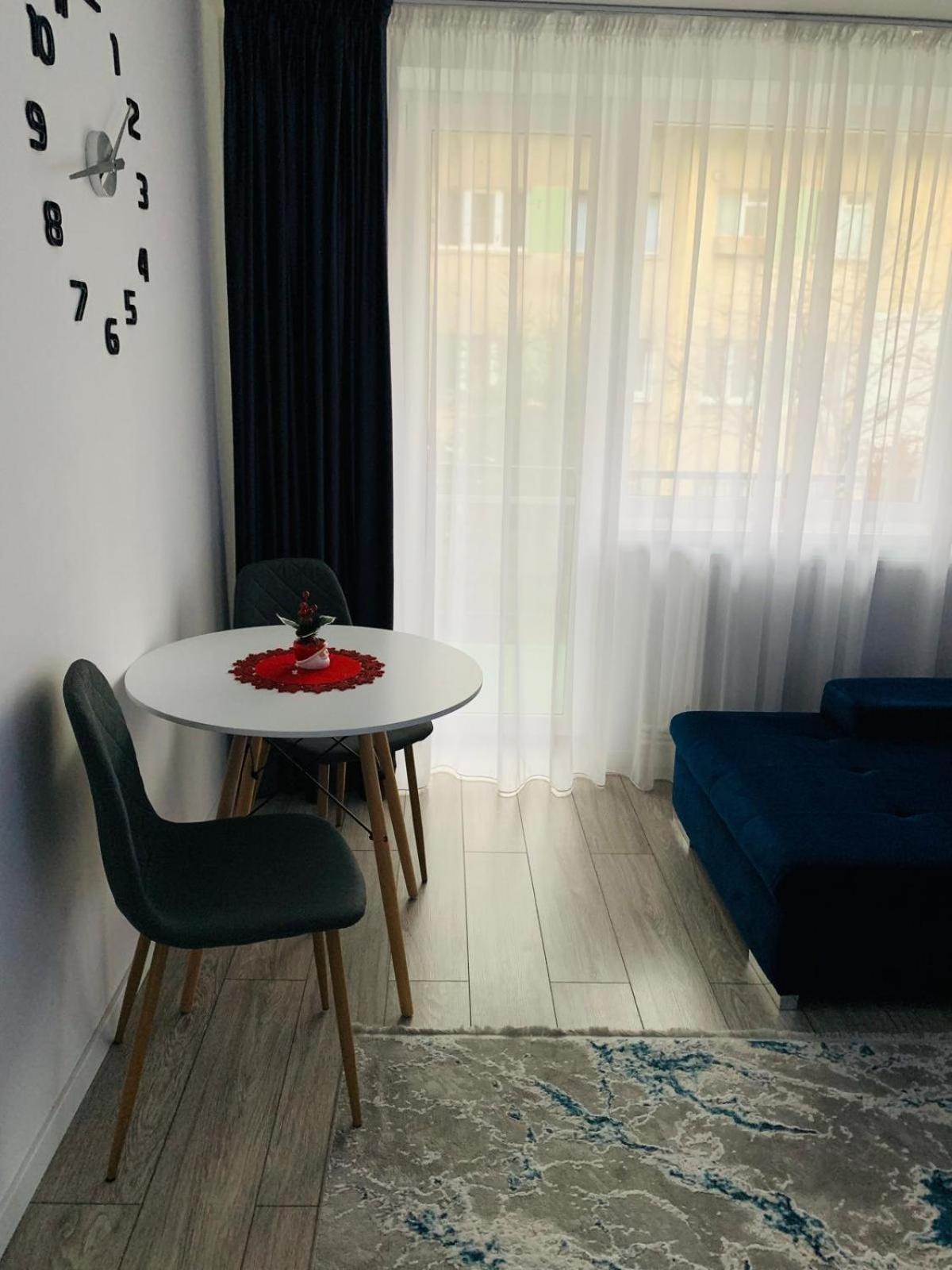 Rose Apartment Piatra Neamţ Extérieur photo
